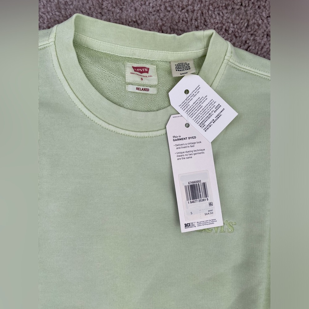 Levi's Garment Dye Crew Neck Sweatshirt Cotton lime green Relaxed size S NWT - Picture 6 of 9